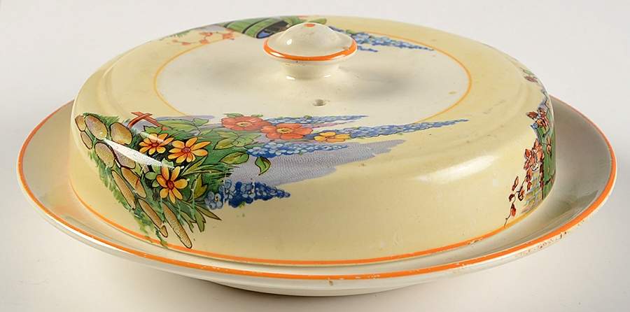 4582 Muffin Dish & Lid by Burgess & Leigh-1
