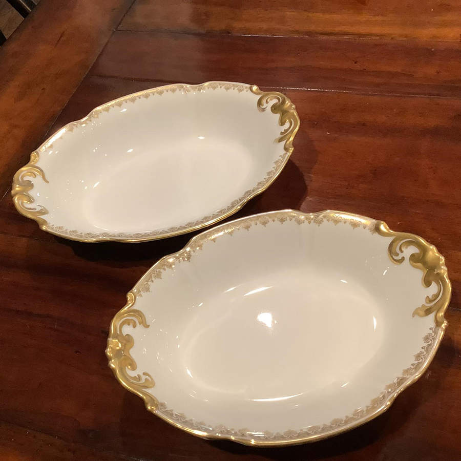 BER708 10" Oval Vegetable Bowl by Bernardaud-1