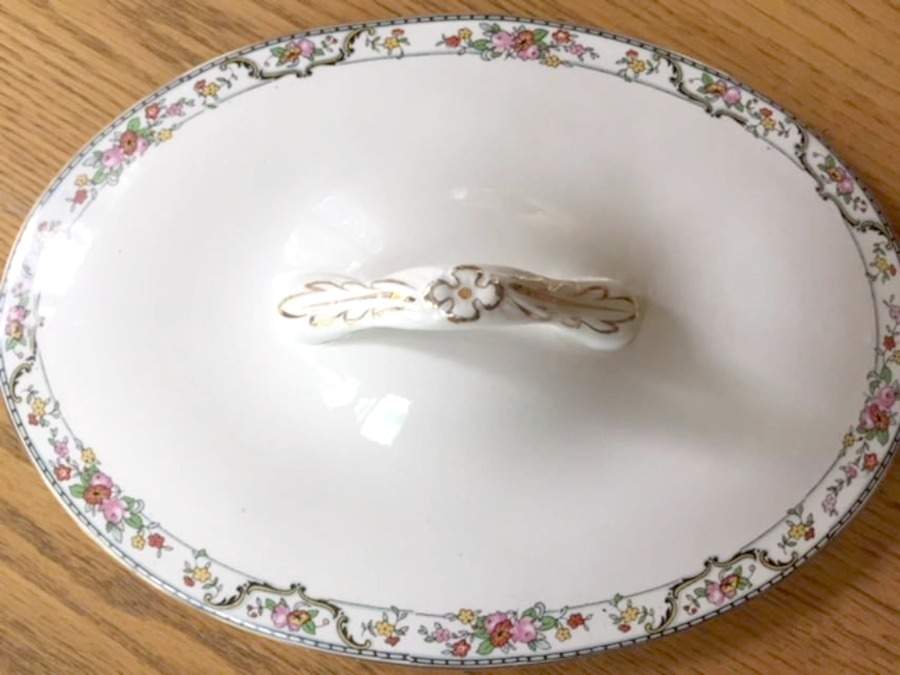 BBR2 Lid for Oval Vegetable by Bakewell Bros-1
