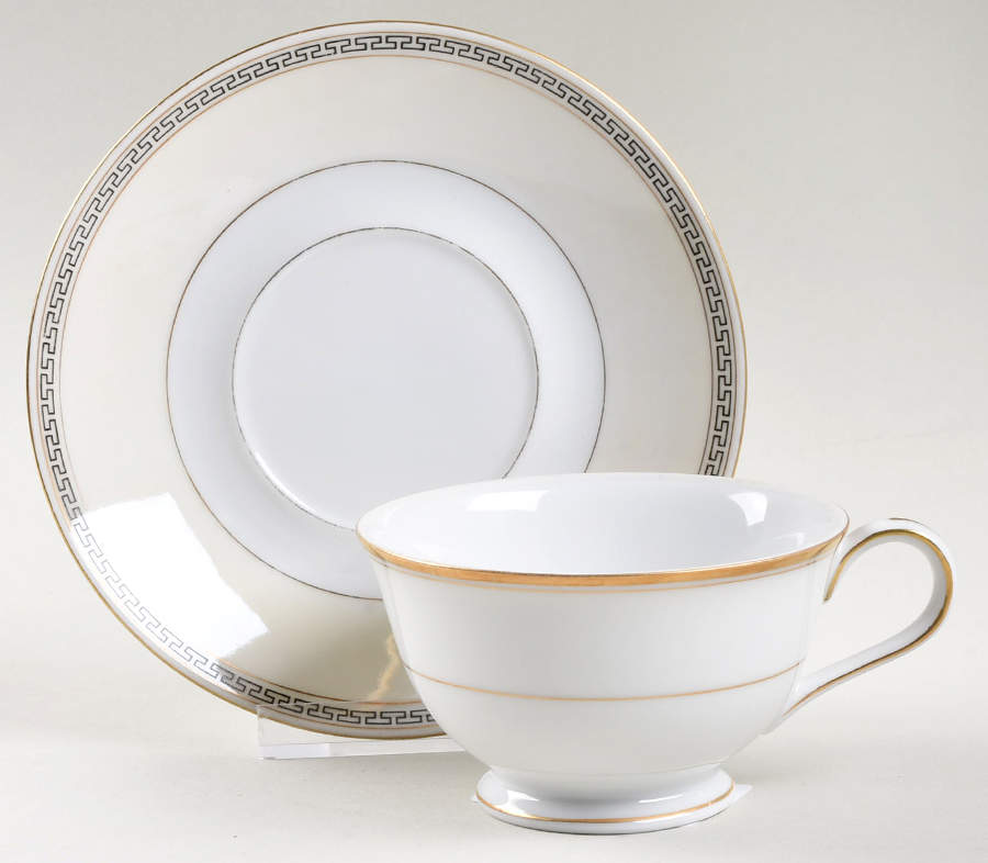 63-5811 Footed Cup by Barker Bros (Japan)-1
