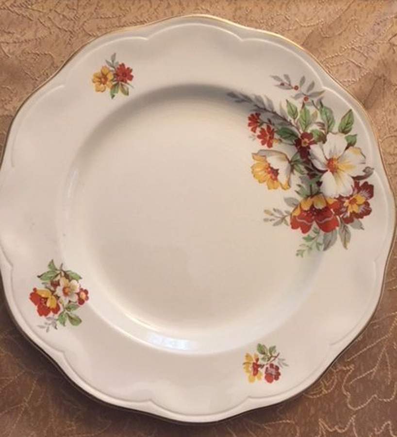 Clare Dinner Plate by British Anchor-1