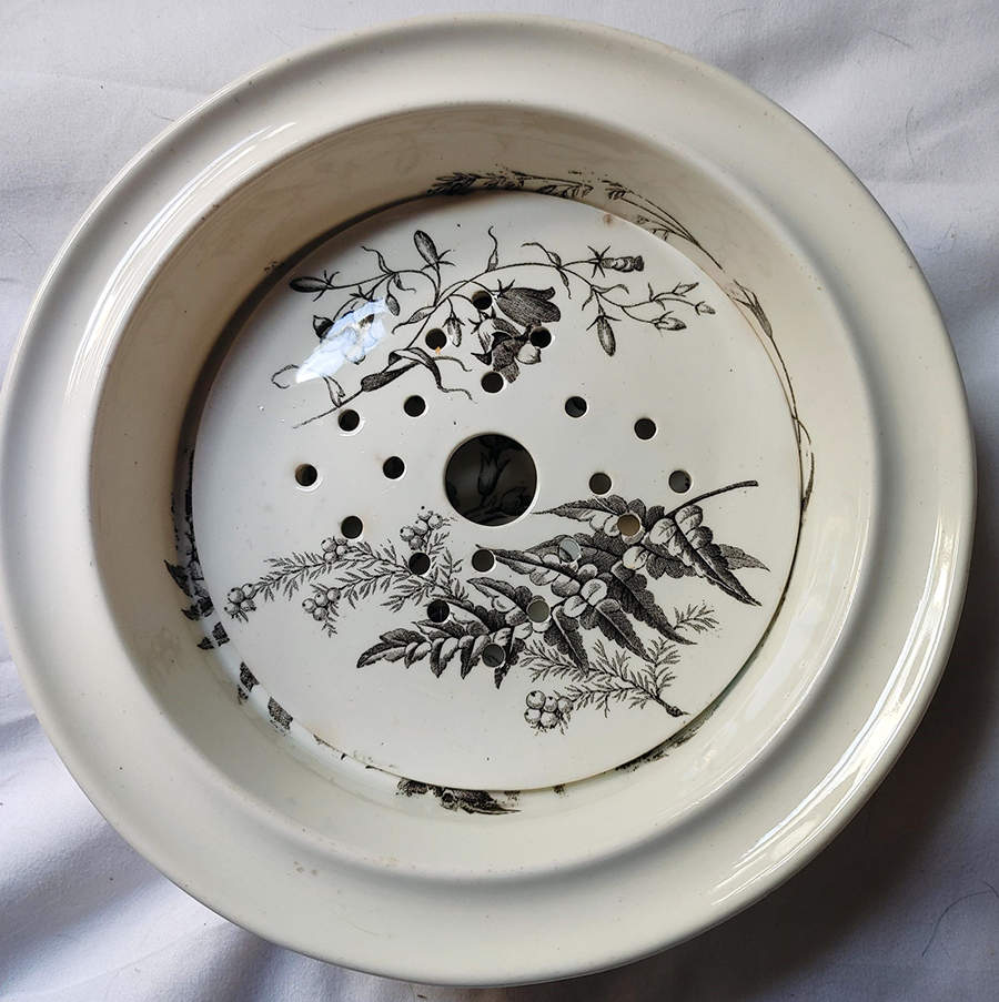 Field Flowers Black Strainer for Round Butter by Brown, Westhead & Moore-1