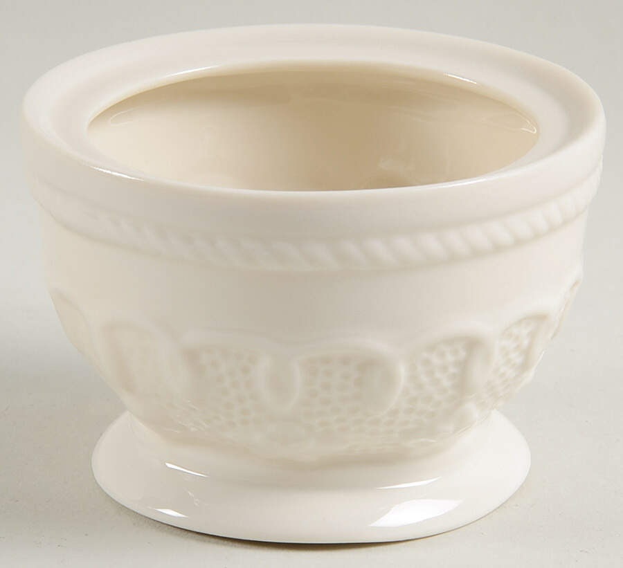 Celtic Lace Small Bowl No Lid by Belleek Pottery (Ireland)-1