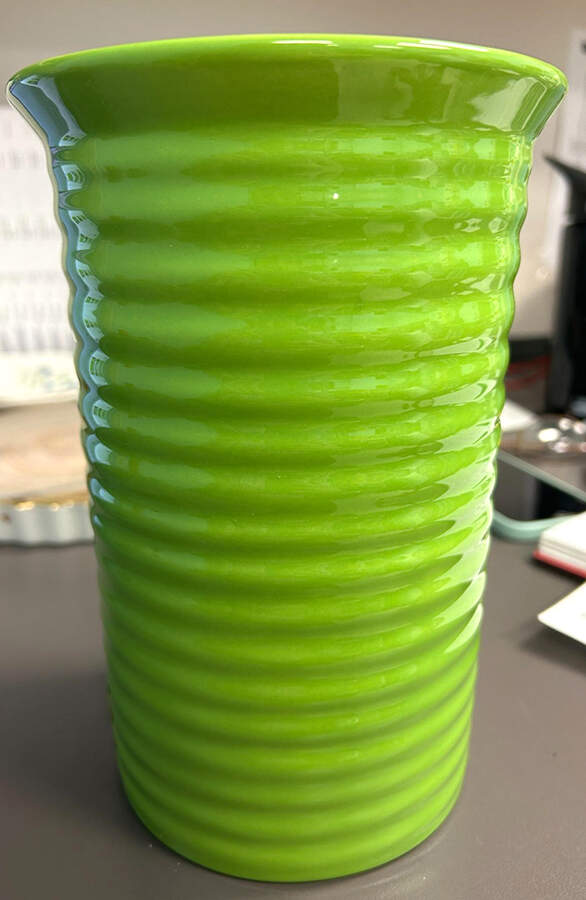Ring Parrot Green(New, Circa 2000) 9" Vase by Bauer-1