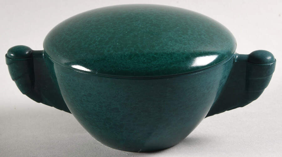 Color-Flyte and Royale (Melmac) Sugar Bowl & Lid by Branchell (USA)-1