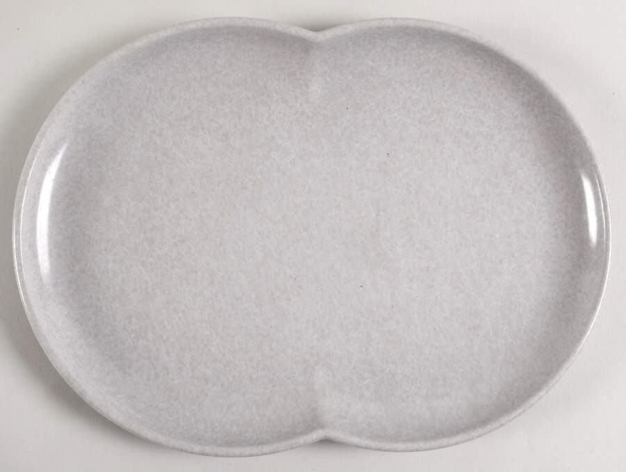 Color-Flyte and Royale (Melmac) 13" Oval Serving Platter by Branchell (USA)-1