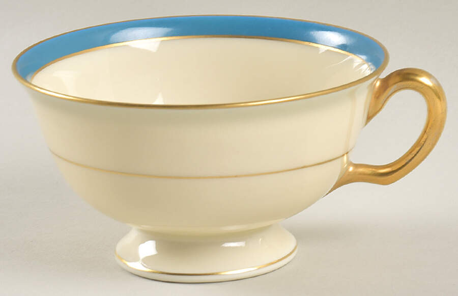 33750 Footed Cup by Black Knight-1