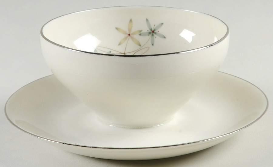 Contempo Gravy Boat with Attached Underplate by Castleton (USA)-1