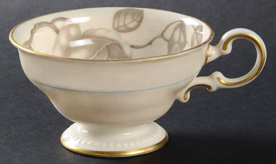 Gloria Footed Cup by Castleton (USA)-1
