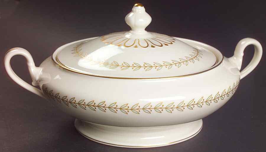 Grosvenor Round Covered Vegetable by Castleton (USA)-1