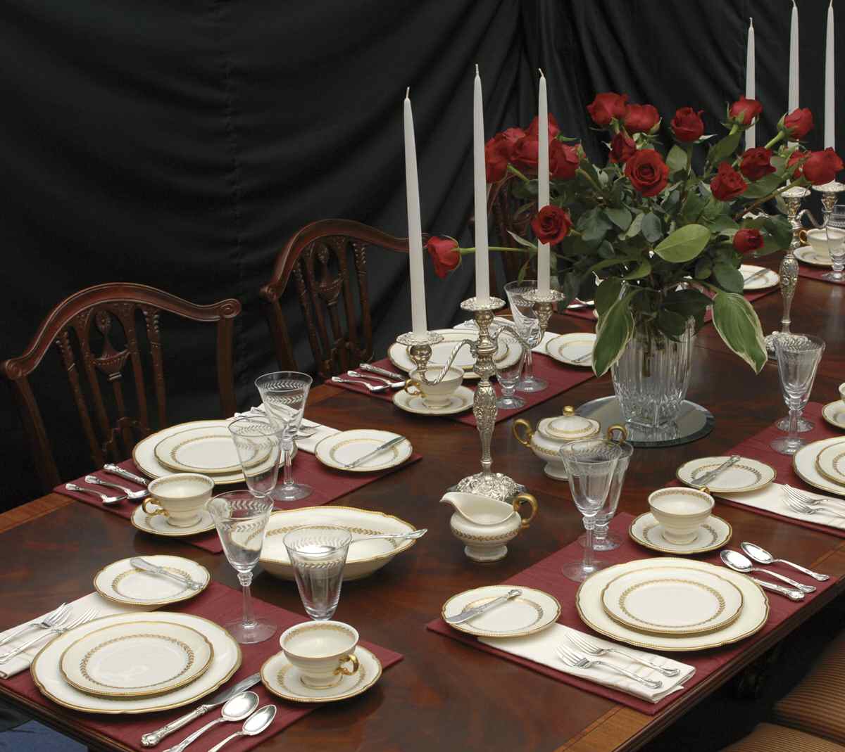 Laurel 44 Piece Estate Set by Castleton (USA)-1