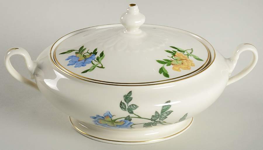 Ma Lin Round Covered Vegetable by Castleton (USA)-1