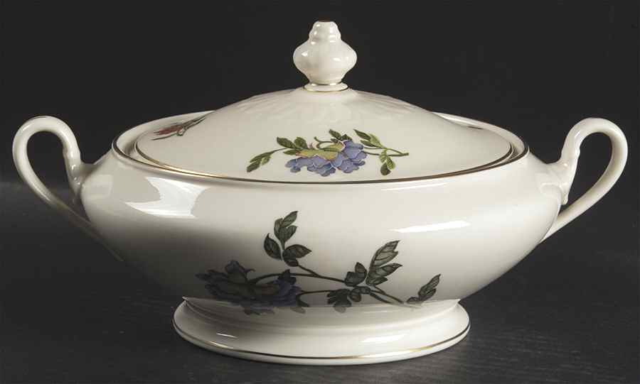 Ma Lin Round Covered Vegetable by Castleton (USA)-1