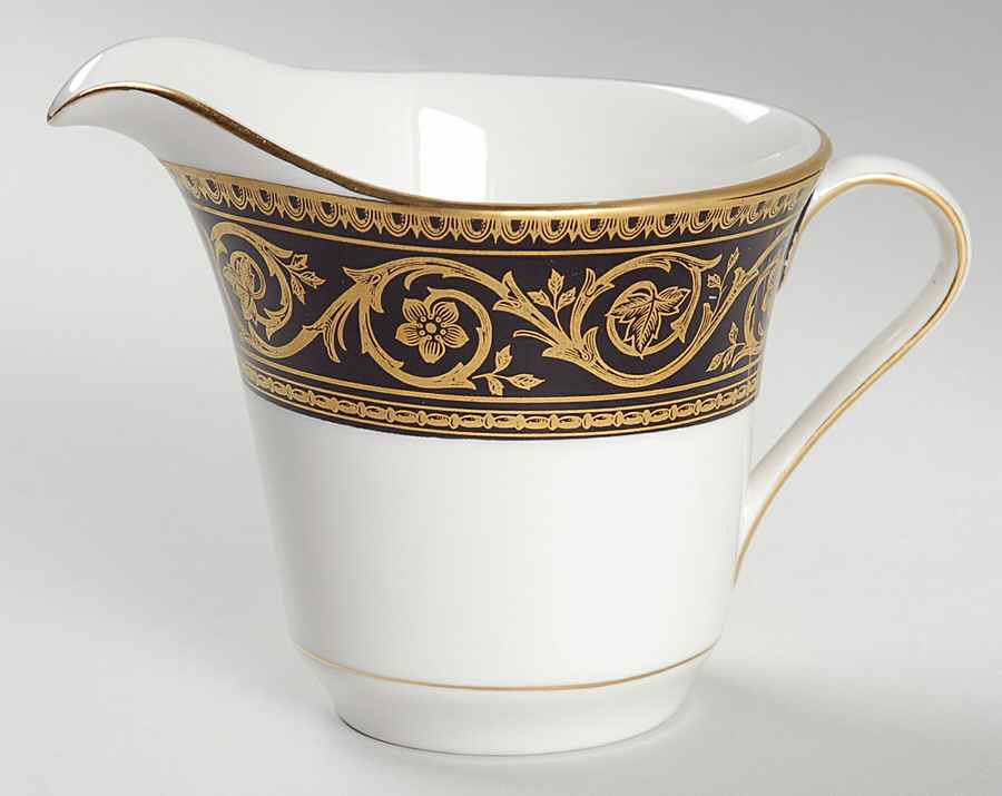 Quadrille Creamer by Castleton (USA)-1