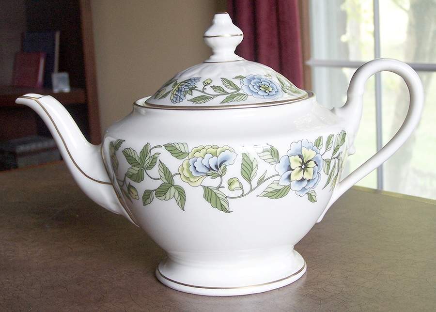 Ravenna Teapot & Lid by Castleton (USA)-1