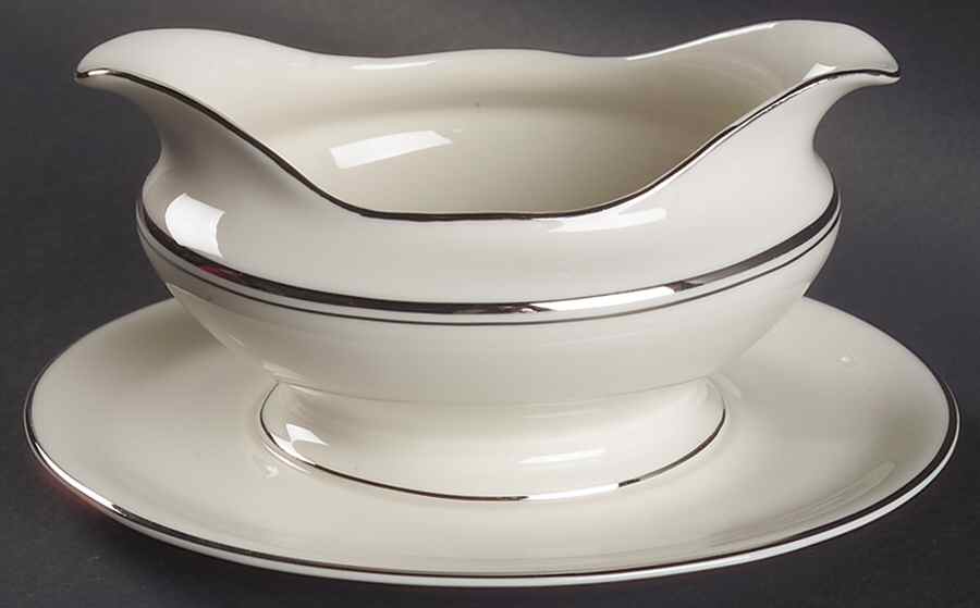 Severn Gravy Boat with Attached Underplate by Castleton (USA)-1