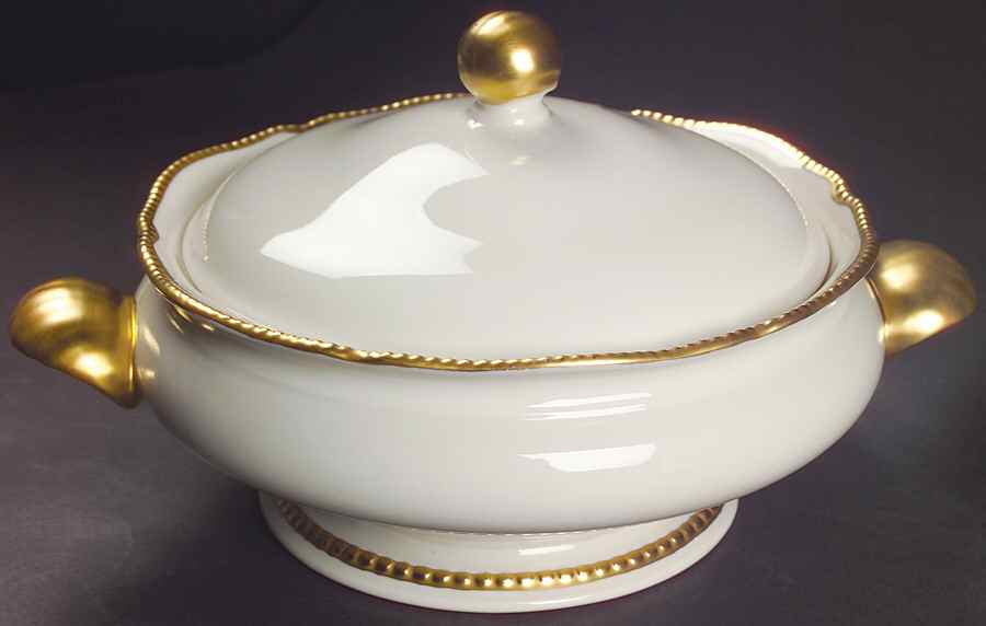 Sovereign Round Covered Vegetable by Castleton (USA)-1