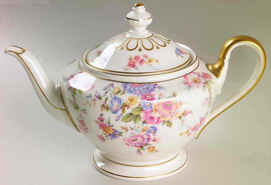 Sunnybrooke Teapot & Lid by Castleton (USA)-1