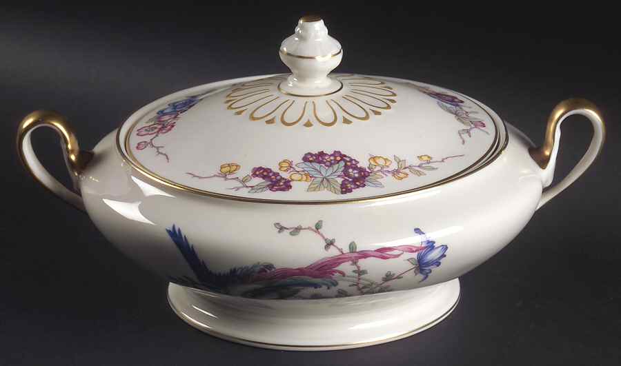 Venetian Round Covered Vegetable by Castleton (USA)-1