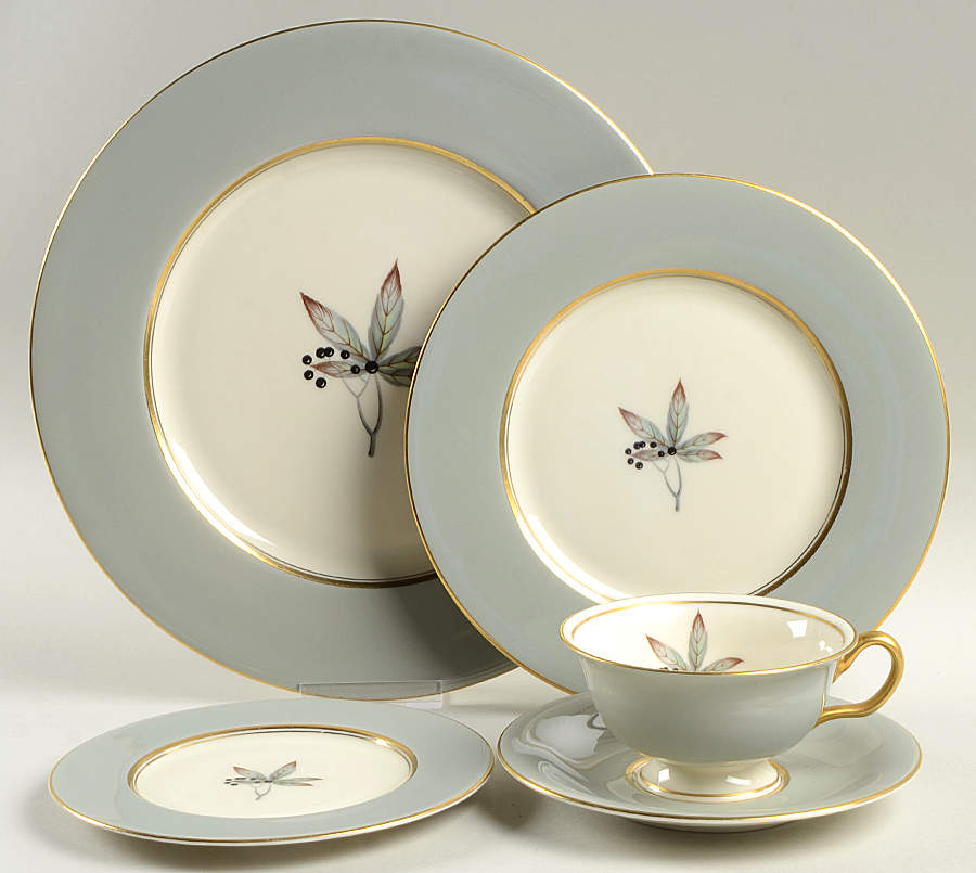 Woodmere 5 Piece Place Setting by Castleton (USA)-1