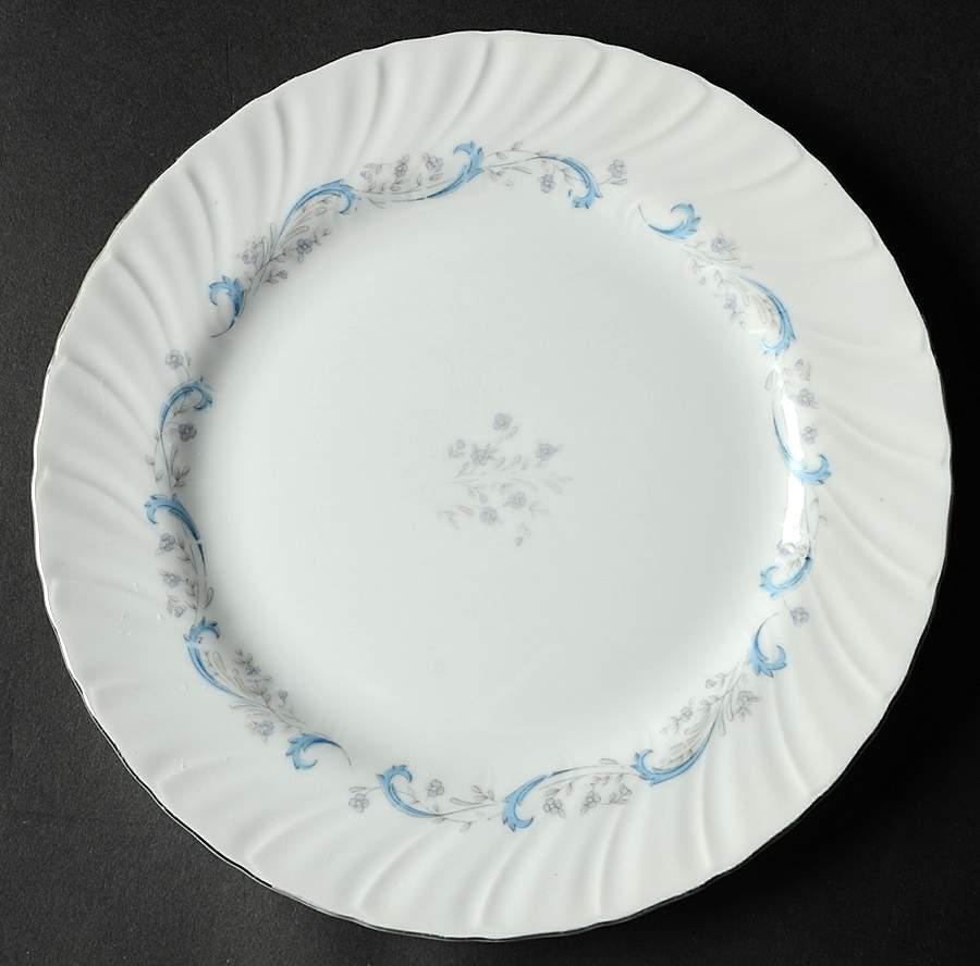 Gracious Luncheon Plate by Camelot-1