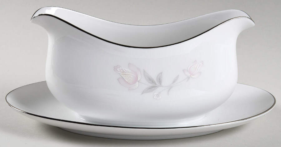 Rosecrest Gravy Boat with Attached Underplate by Carriage House-1
