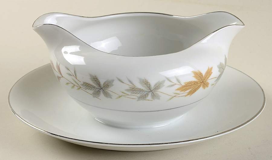 Delwood Gravy Boat with Attached Underplate by Carlton (Japan)-1