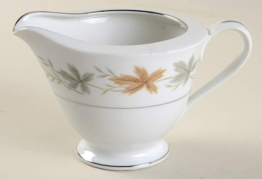 Delwood Creamer by Carlton (Japan)-1