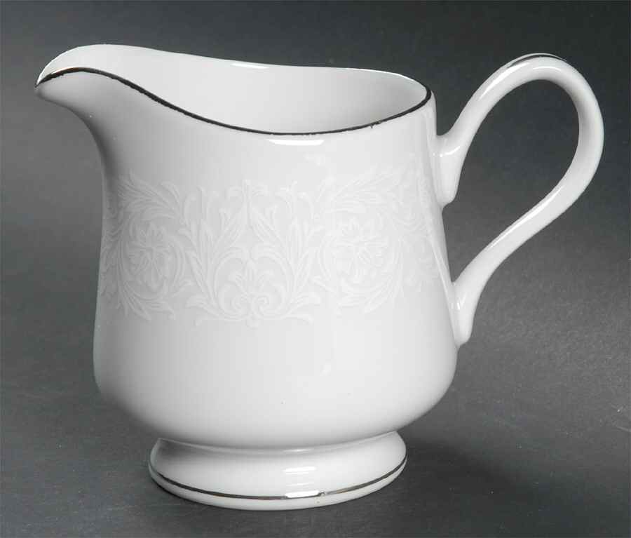 Plymouth Creamer by Carlton (Japan)-1