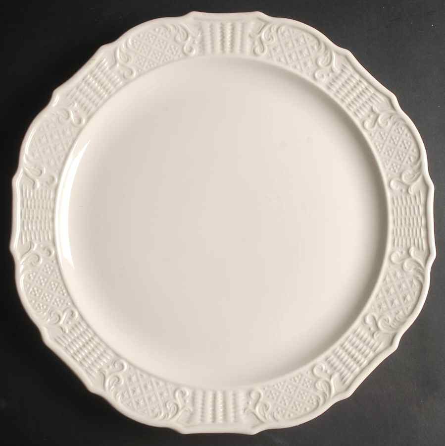 American Traditional 15" Chop Plate (Round Platter) by Canonsburg-1