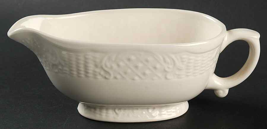 American Traditional Gravy Boat by Canonsburg-1