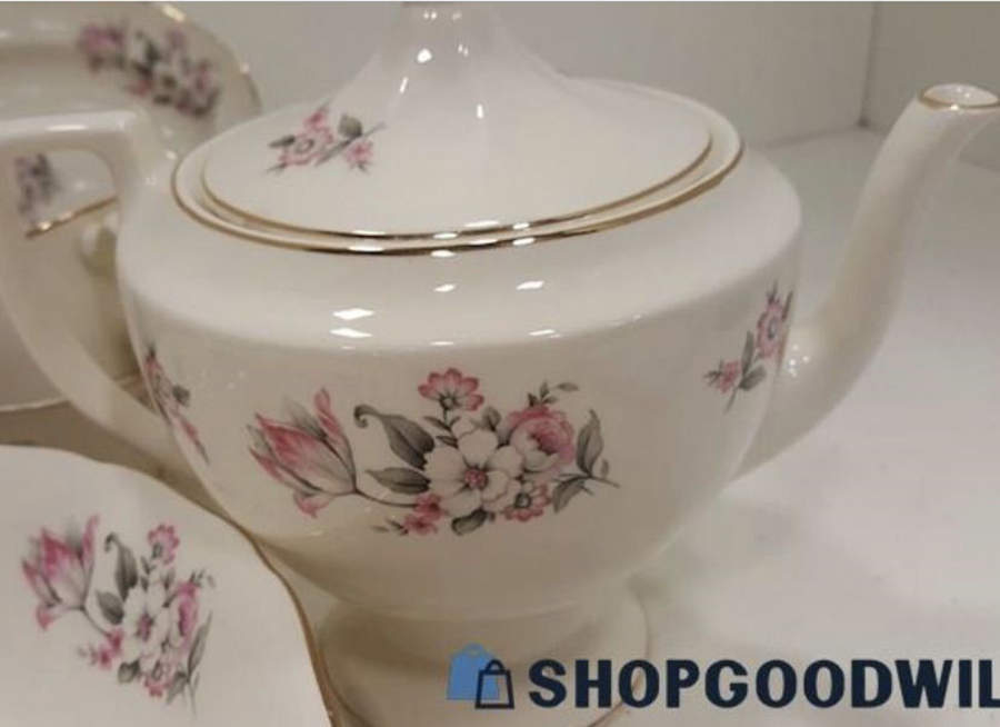 CAN47 Teapot & Lid by Canonsburg-1