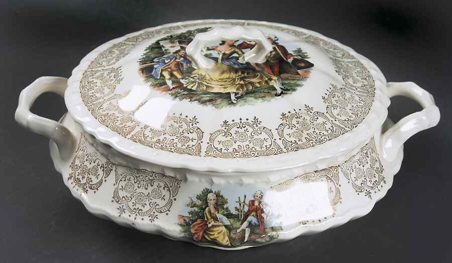 Empress Chantilly Round Covered Vegetable by Canonsburg-1