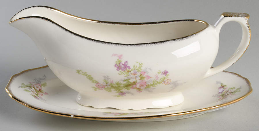 Heather Gravy Boat & Underplate by Canonsburg-1