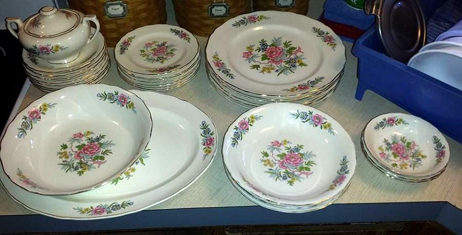 Indian Rose 13" Oval Serving Platter by Canonsburg-1
