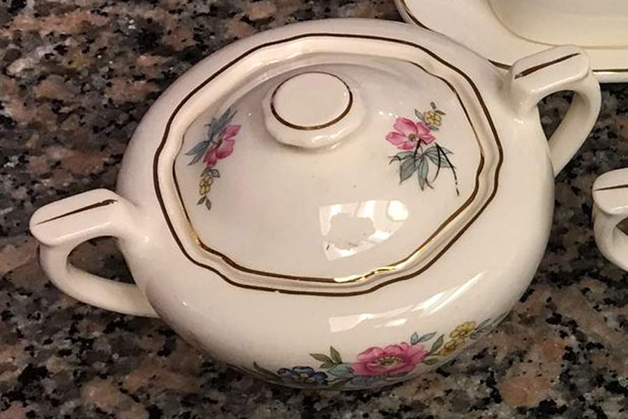Indian Rose Sugar Bowl & Lid by Canonsburg-1