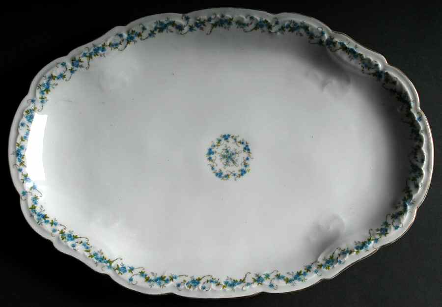 3248 (Scalloped) 13" Oval Serving Platter by Carlsbad-1