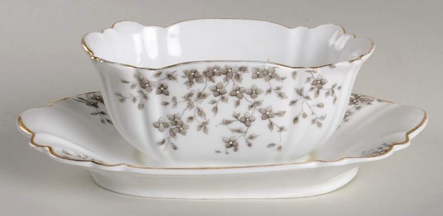 CAR31 Gravy Boat with Attached Underplate by Carlsbad-1