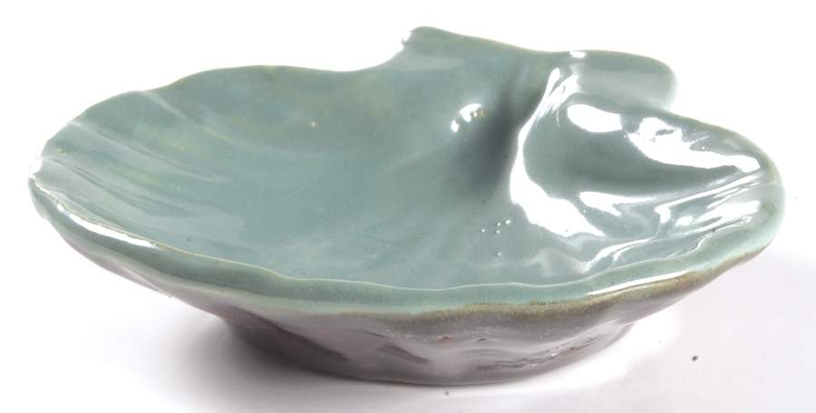 Country Fare (Ribbed Back, Unglazed Ring) Shell Shaped Dish by Carbone-1