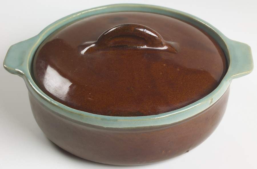 Country Fare (Ribbed Back, Unglazed Ring) 1 Qt Round Covered Casserole by Carbone-1