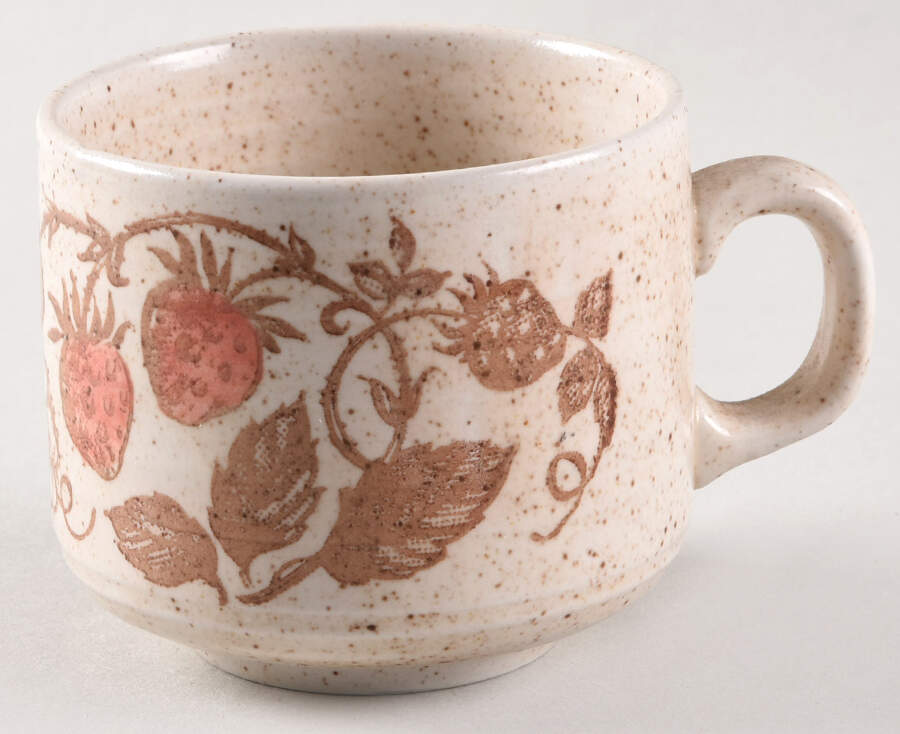 Wild Strawberry Flat Cup by Churchill-1