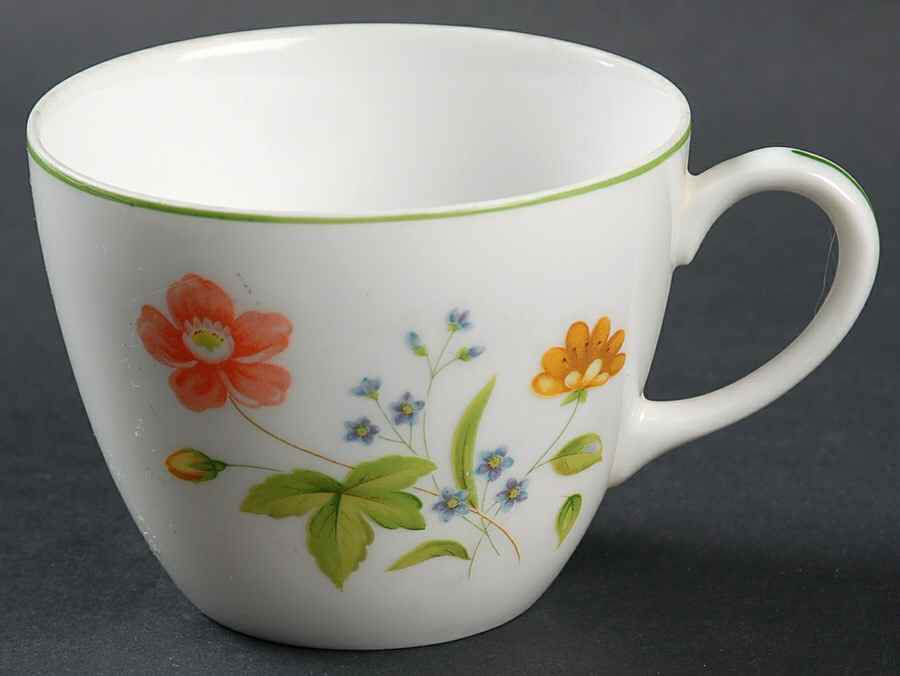 April Flowers Flat Cup by Castle Court-1