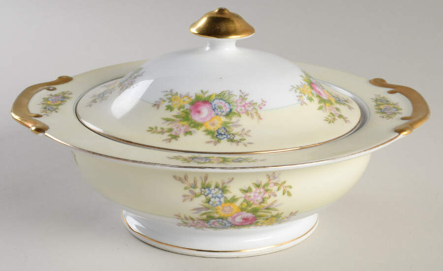 CEB21 Round Covered Vegetable by Celebrate-1