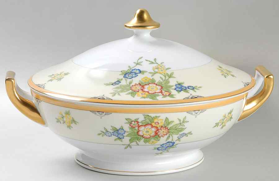 CEB24 Round Covered Vegetable by Celebrate-1