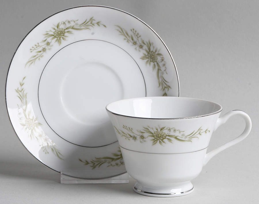 Sweetheart Footed Cup & Saucer Set by Ceramic Guild-1