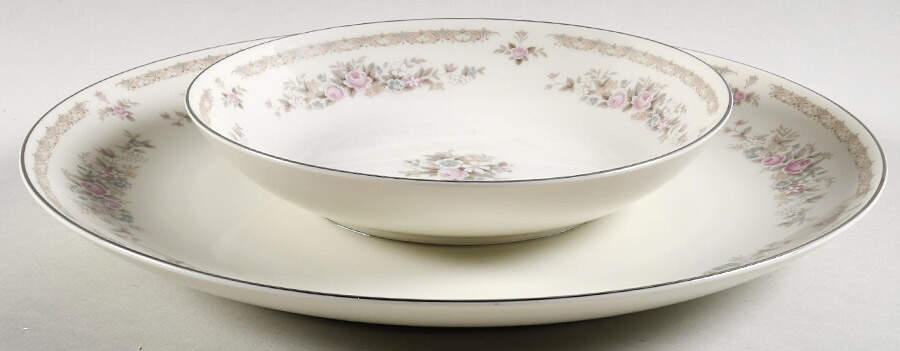 Elizabeth 3 1/8"-3 3/8" Lazy Susan (Chop & Bowl) HC by Celebrity-1