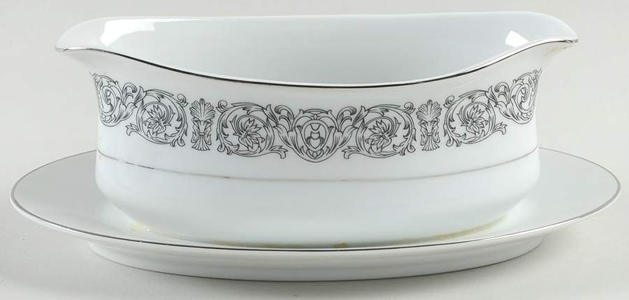 Matador Gravy Boat with Attached Underplate by Celebrity-1