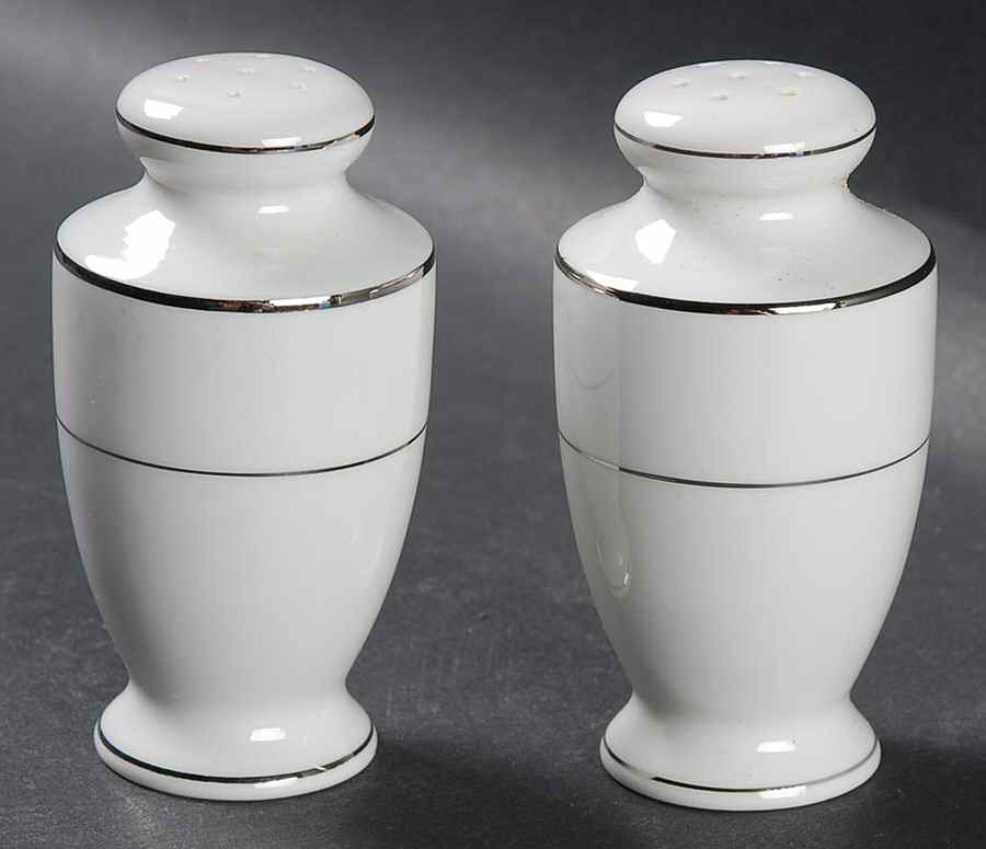 Wedding Band Salt & Pepper Set by Celebrity-1