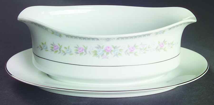 Wellington Gravy Boat with Attached Underplate by Celebrity-1