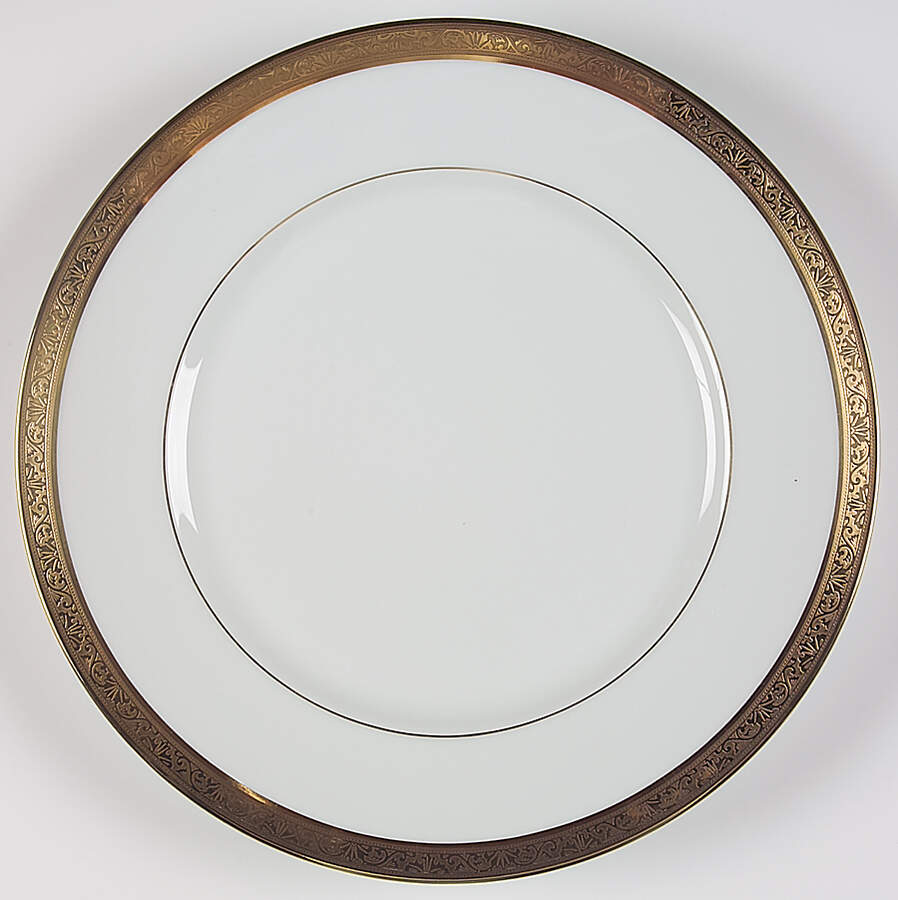 Ambassador Gold Dinner Plate by Ceralene-1